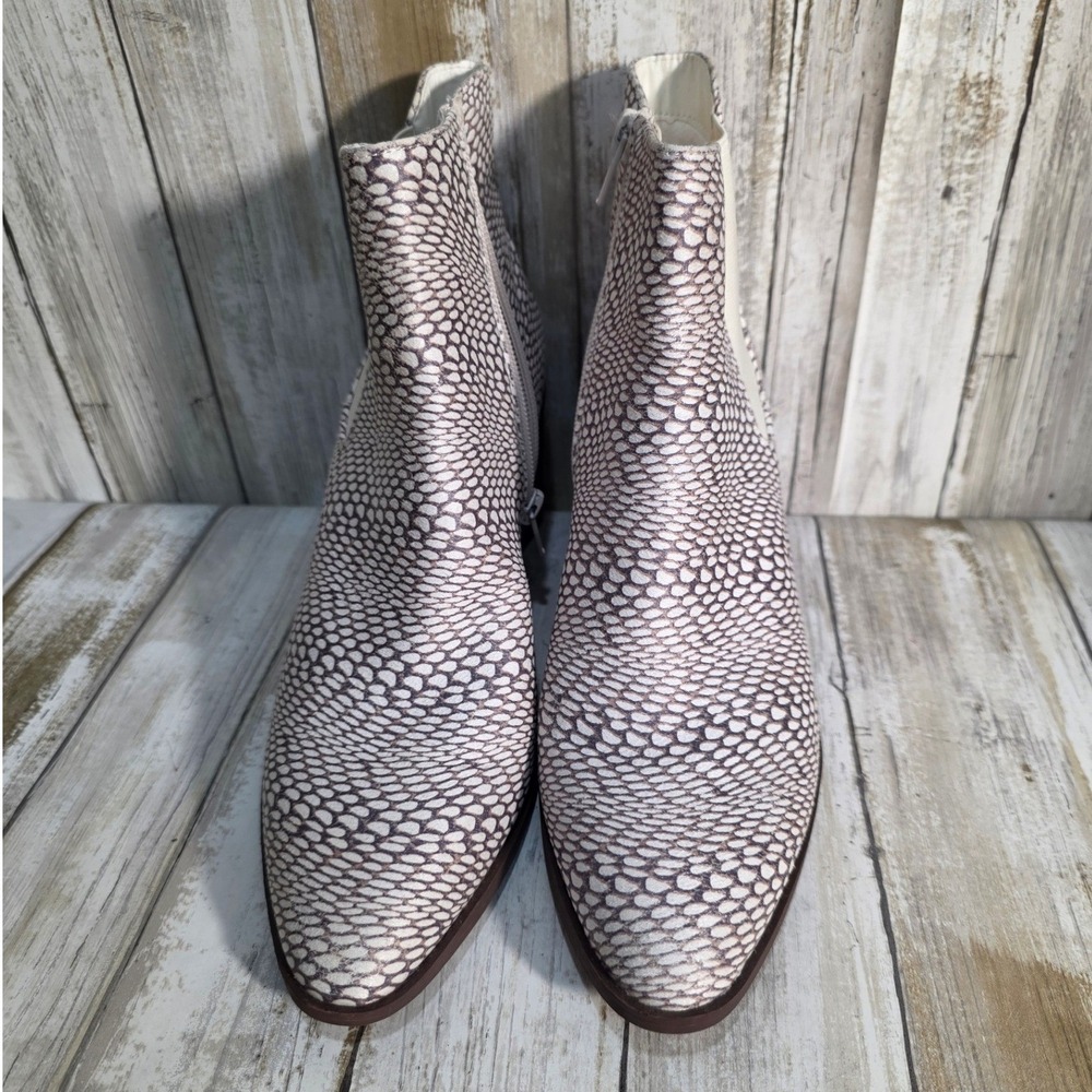 The Limited Kiki Snakeskin Textured Ankle Boots Cream Brown Block Heel Size 7.5M - Picture 3 of 10